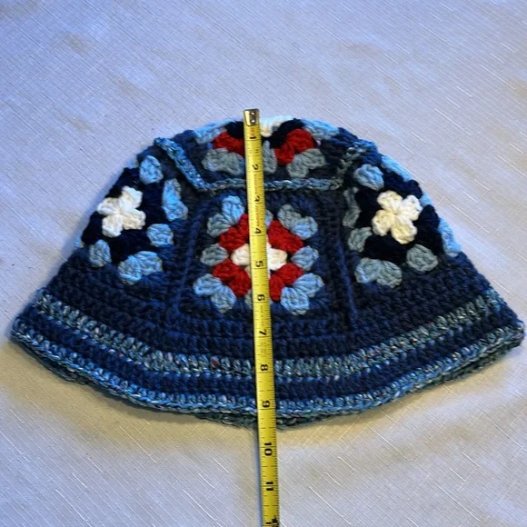 New Hand Crochet Unisex Granny Square Hat - Picture 5 of 5